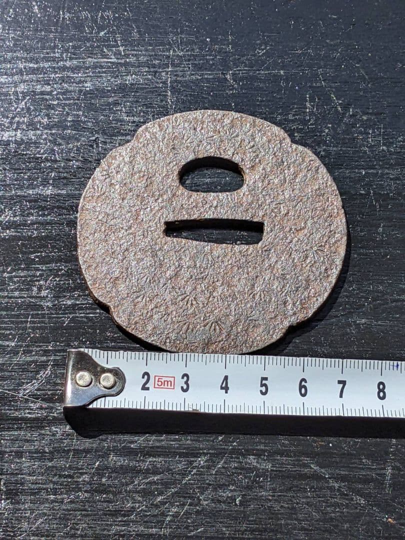 鍔４鉄製　二天 刀装具　時代　古玩　当時物