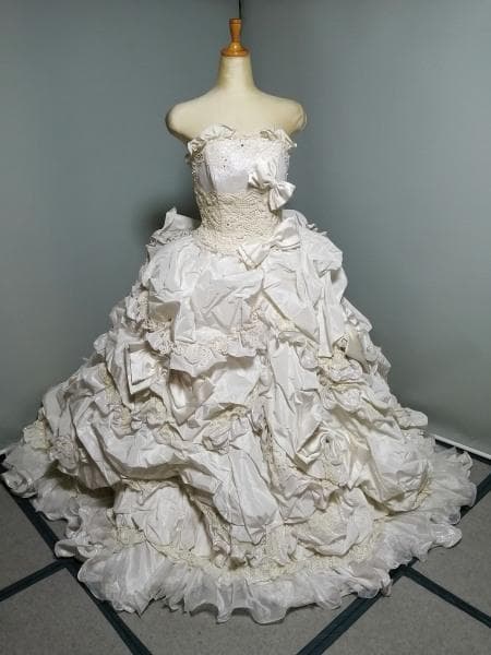 [356] ウエディングドレス ９～１３号サイズ ブランド品 中古