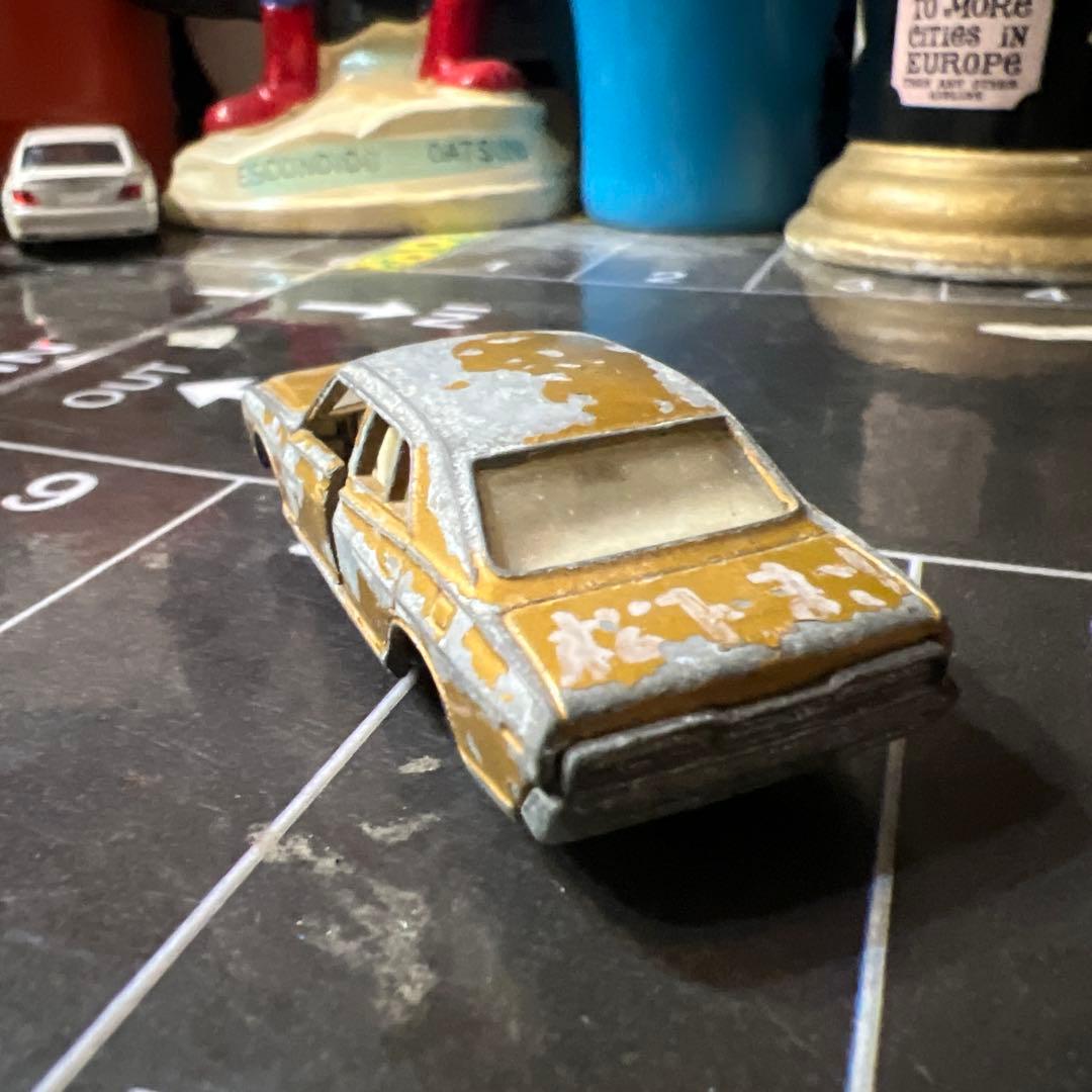 希少香港トミカ　日産セドリック　本体のみ