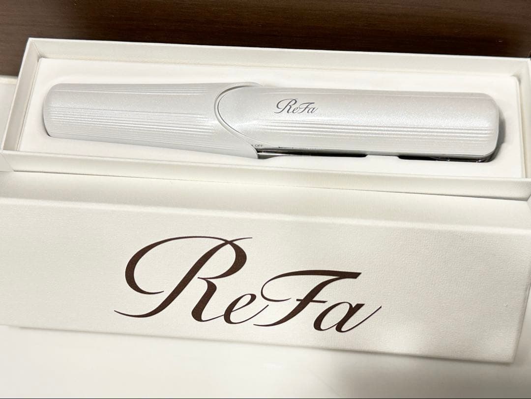 【美品・正規品】リファ　コードレス フィンガーアイロン ※コード無し